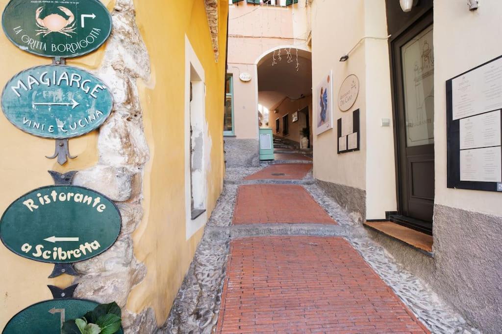 Casa Della Nonna Teresa Lejlighed Bordighera Eksteriør billede